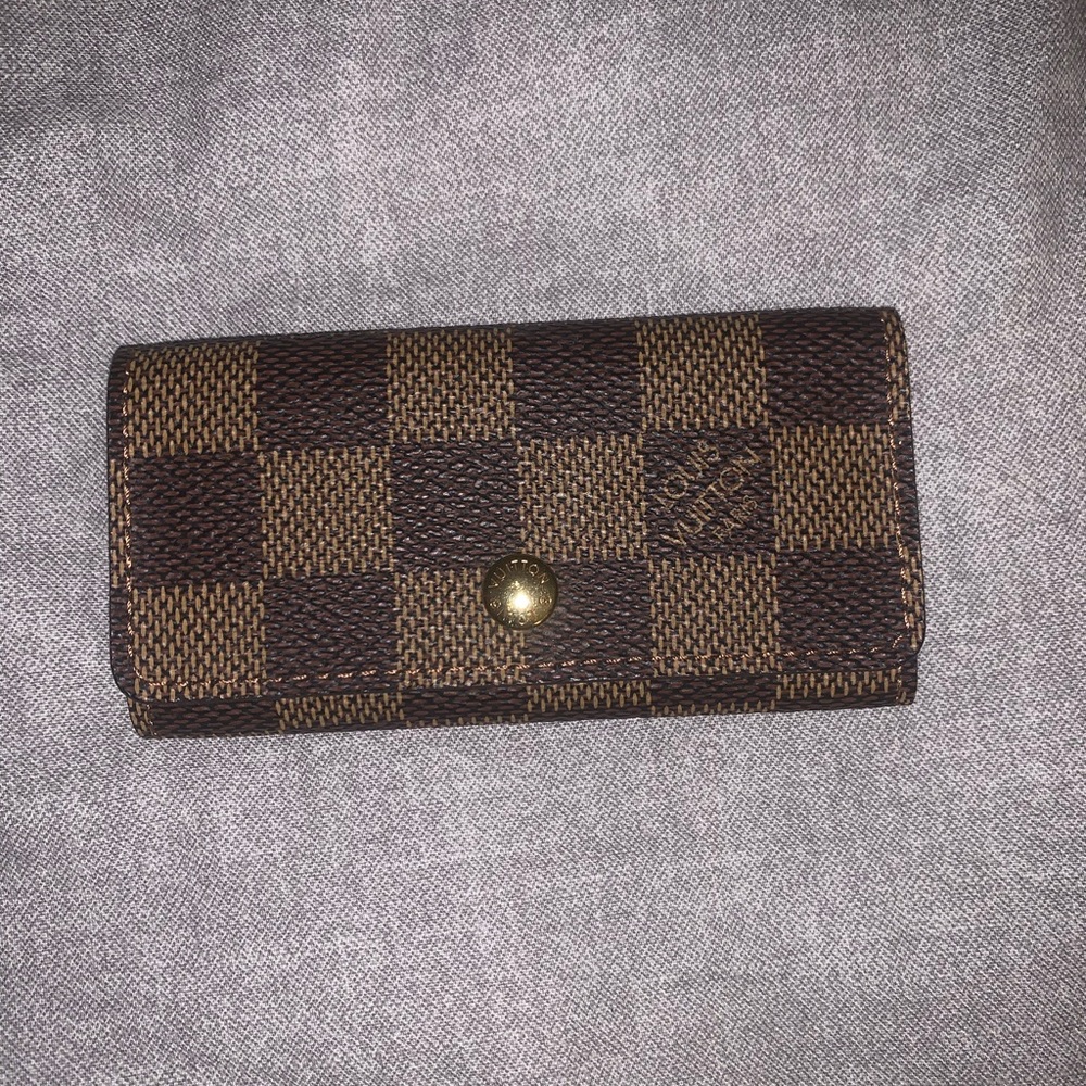 BNWT Louis Vuitton 4 key holder *Discontinued*